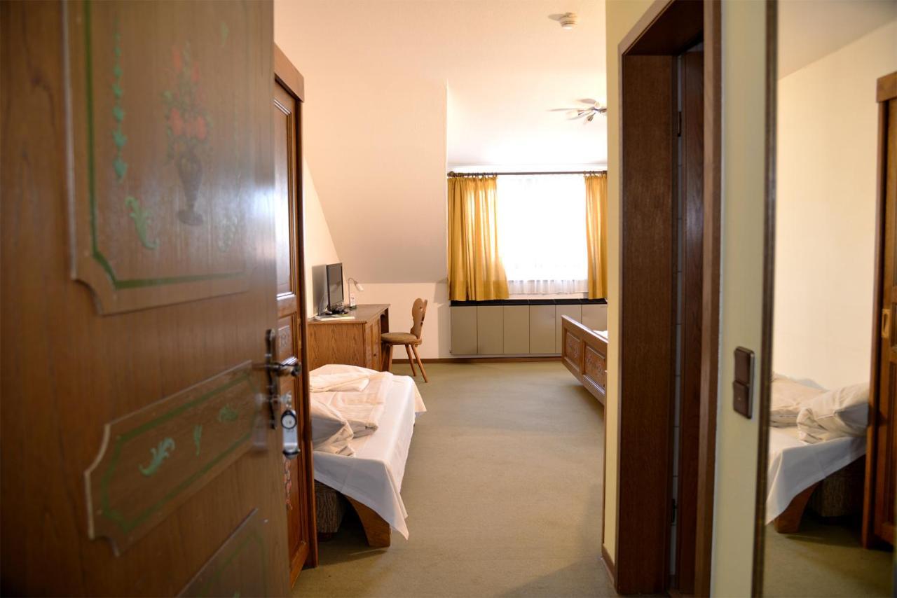 Hotelgasthof Schmucker Mossautal エクステリア 写真